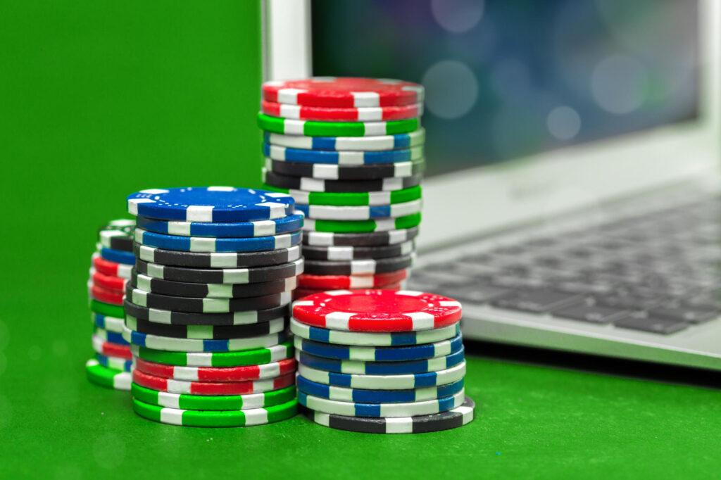 Siêu thị vay tiền online giúp bạn tiếp cận giải pháp tài chính nhanh chóng và tiện lợi